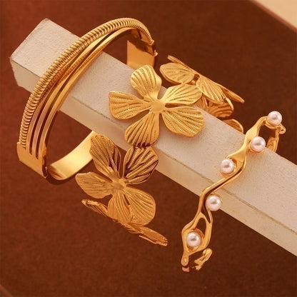 Basic Modern Style Classic Style Spray Flower Petal Titanium Steel 18K Gold Plated Artificial Pearls Bangle In Bulk